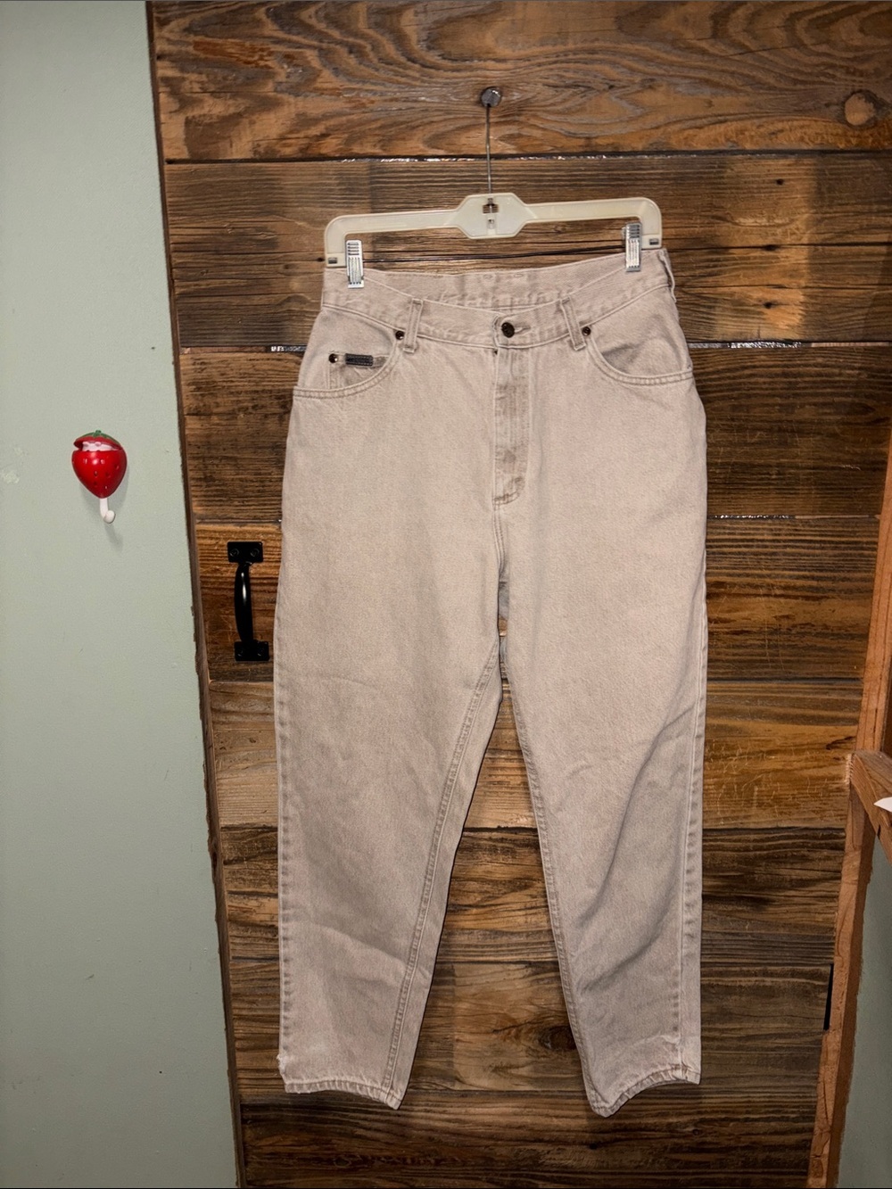 VINTAGE LEE RIVETED HIGH RISE Neutral Beige Denim Jeans with Branded Pocket Tab